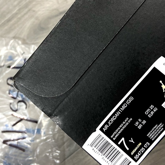 Jordan 1 mid chicago 8 women’s 7 youth - Picture 4 of 4